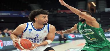 Anadolu Efes evinde hata yapmad�