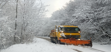 Karadeniz b�lgesinde ula��ma kar engeli