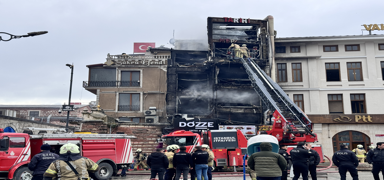 M�s�r �ar��s� yak�n�nda yang�n pani�i