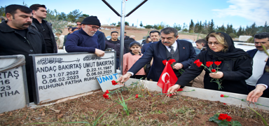 Osmaniye'de deprem �ehitleri an�ld�