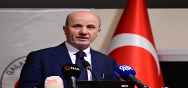 YK Bakan zvar'dan akretim aklamas