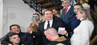 Trk bakan yine kazand