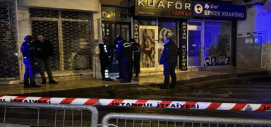 stinat duvar yan yatt: skdar'da iki bina boaltld