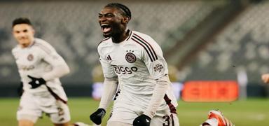 Ajax, Bel�ika deplasman�nda tur kap�s�n� aralad�
