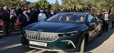 Cumhurba�kan� Erdo�an'dan �erif'e Togg hediyesi