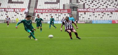 Elazspor, liderle fark eritiyor