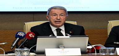 Hulusi Akar: Savunma sektr, ulusal gvenliin bu yaam hatlarn gvence altna almada nc olmal