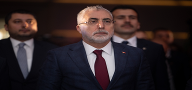 Bakan Ikhan'dan meslek lisesi mezunlarna destek aklamas