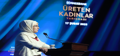 Emine Erdo�an'dan, Halkbank �reten Kad�nlar Yar��mas� �d�l T�reni'ne ili�kin payla��m