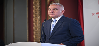 '100+2 Sreli Mze Sergileri Projesi' ald! Bakan Ersoy'dan aklamalar