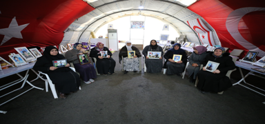 Diyarbakr anneleri: Allah'n izni, devletimizin gcyle olumu almakta kararlym