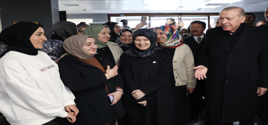 Cumhurbakan Erdoan, Diyanet Genlik Merkezi'ni ziyaret etti