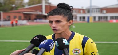 Yamur Uraz: Fenerbahe formasyla ampiyonluk yaamak istiyorum