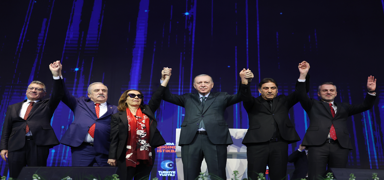 3 milletvekili AK Parti'ye katld