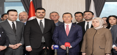 AK Parti Genel Sekreteri �ahin, g�revini �nan'a devretti