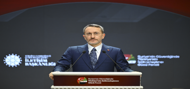 Altun'dan AK Parti 8. Ola�an B�y�k Kongresi'ne ili�kin payla��m