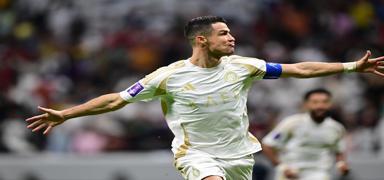Ronaldo adm adm 1000. golne gidiyor