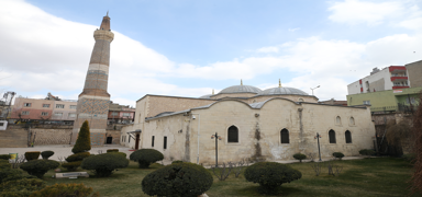 Siirt'teki 9 asrlk Ulu Cami ramazana hazr