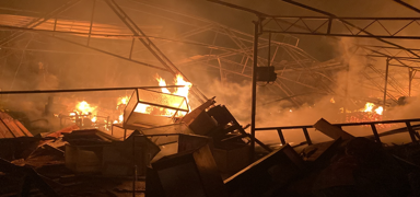 Bo� �iftlik evi alev alev yand�