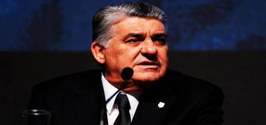 Serdal Adal� son noktay� koydu!