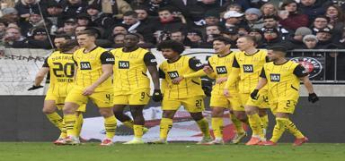 Borussia Dortmund 2 golle kazand�