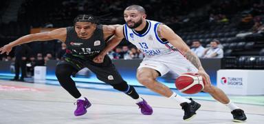 Anadolu Efes evinde Aliaa Petkim'e kaybetti