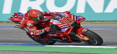 MotoGP Tayland Grand Prix'sinin kazanan Marc Marquez