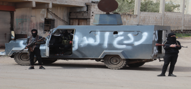 Esed unsurlar�ndan yeni y�netimin g�venlik g��lerine pusu: 2 �l�