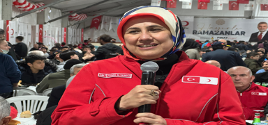 Trk Kzlay Genel Bakan Ylmaz depremzedelerle iftar yapt