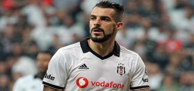 Alvaro Negredo, 39 yanda kramponlarn ast