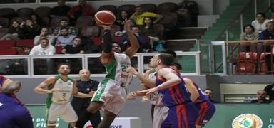 Bah�e�ehir Koleji son �eyrekte kazand�