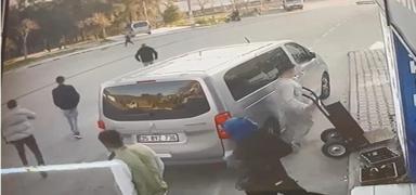 �zmir'de sokak k�pe�i �ocu�a sald�rd�! ��te o anlar