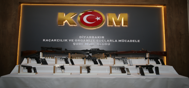 Diyarbak�r ve Batman'da ka�ak silah operasyonu