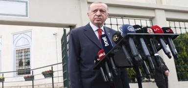 Cumhurbakan Erdoan, cuma namazn Hz. Ali Camisi'nde kld
