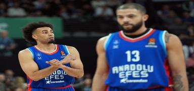 Anadolu Efes, 4 ay sonra bir ilki gerekletirdi
