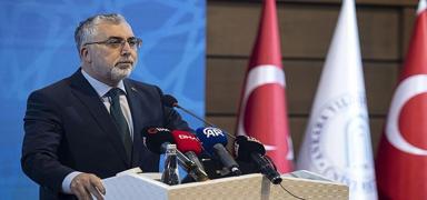 Bakan I��khan'dan sosyal g�venlikte kapsaml� hizmet vurgusu: Herkese birinci s�n�f sa�l�k hizmeti sunan tek �lkeyiz