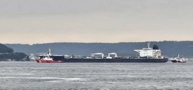 anakkale Boaz'nda arzalanan Cibuti bayrakl tanker Bozcaada'ya ekildi