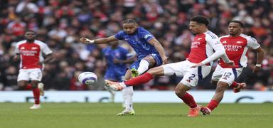 Londra derbisini Arsenal kazand