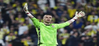 Fenerbahe karsnda kelesinde devleti! Okan Kocuk'tan harika performans