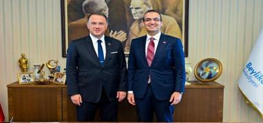 CHP'li 2 belediye bakan gzaltnda