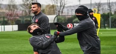 Yunus'tan Kerem paylam: Gelirken getirmemi