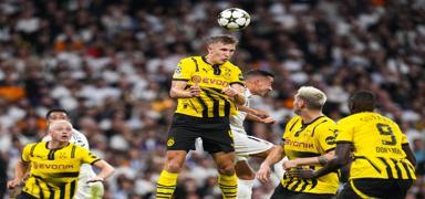 Devler Borussia Dortmund'un stoperi Nico Schlotterbeck'in peinde