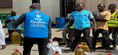 T�rkiye Diyanet Vakf�'ndan, Liberya'da binlerce aileye ramazan yard�m�