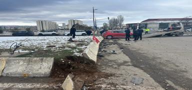 Sivas'ta feci kaza! niversite rencisi hayatn kaybetti