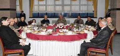 Genelkurmay Bakan Grak, ehit aileleri ve gazilerle iftarda bir araya geldi