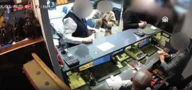 Kuyumcuya sahte altn satmaya alrken yakalandlar