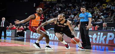 Mersin Spor, Galatasaray karsnda zorlanmad