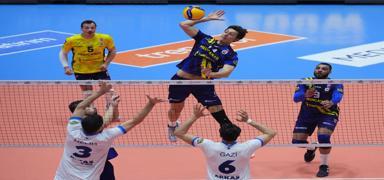 AXA Sigorta Kupa Voley Drtl Final heyecan yarn balyor