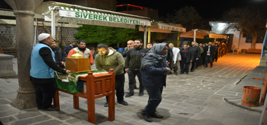 anlurfa'da Sakal- erif ziyarete ald