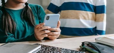 Avusturya'da ilk ve ortaokullarda cep telefonu kullanmak yasaklanyor